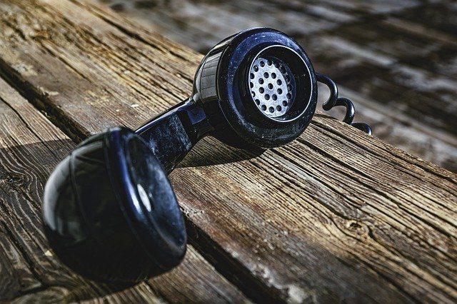 old-phone-4717604_640